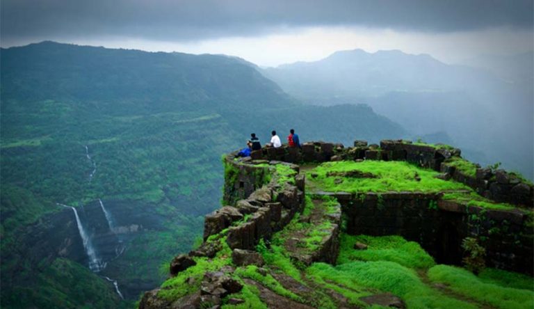 19 Places to visit near pune