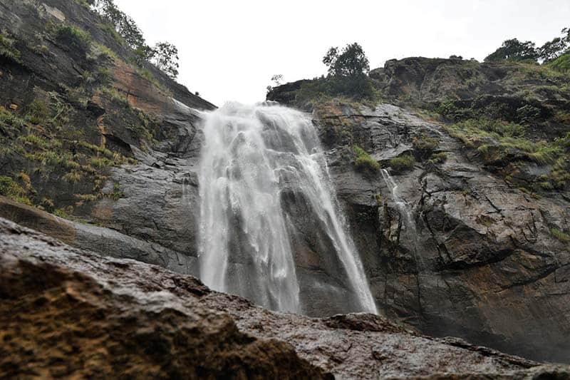 Agaya Gangai Waterfalls -hills