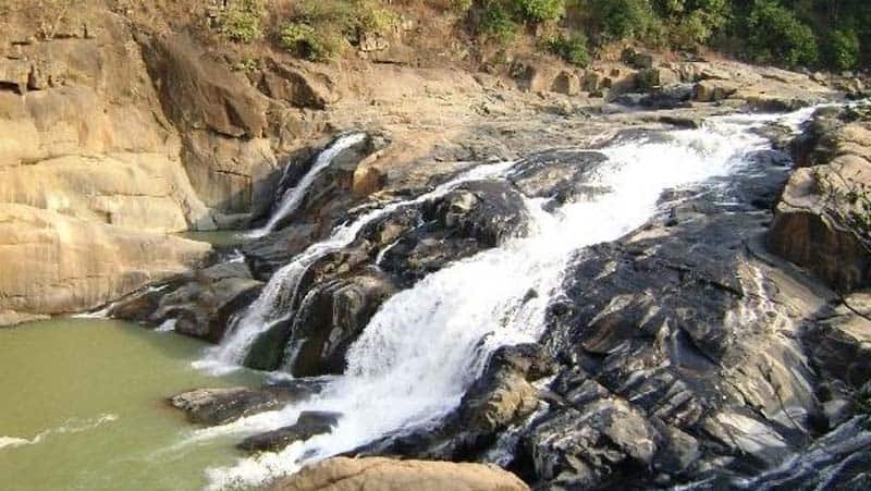Putudi Waterfalls