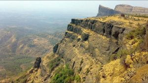 Jivdhan Fort trek attributes