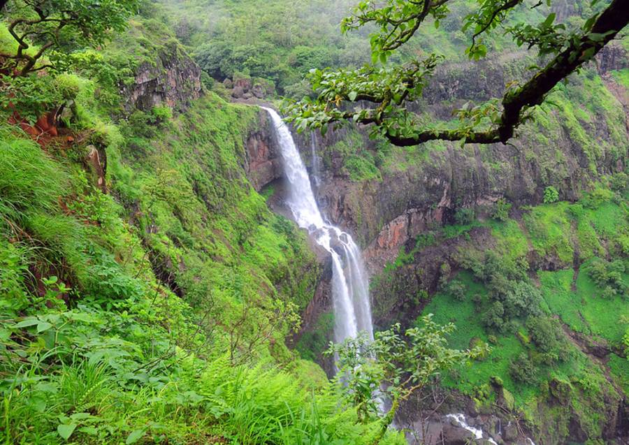 Lingmala waterfall