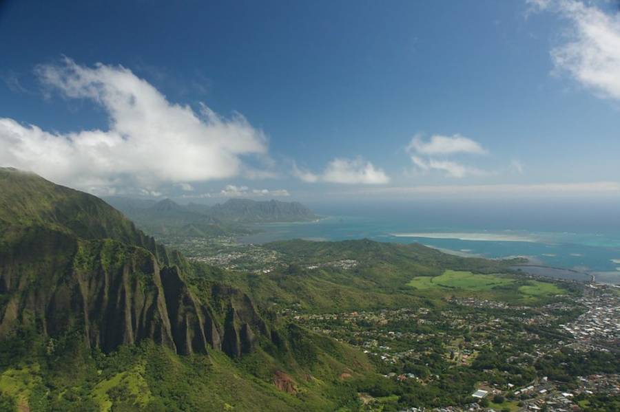 Haiku Stairs - Places to Visit in Hawaii
