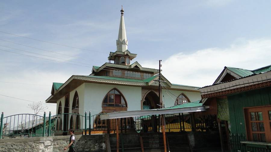 Baba Reshi - Gulmarg Travel