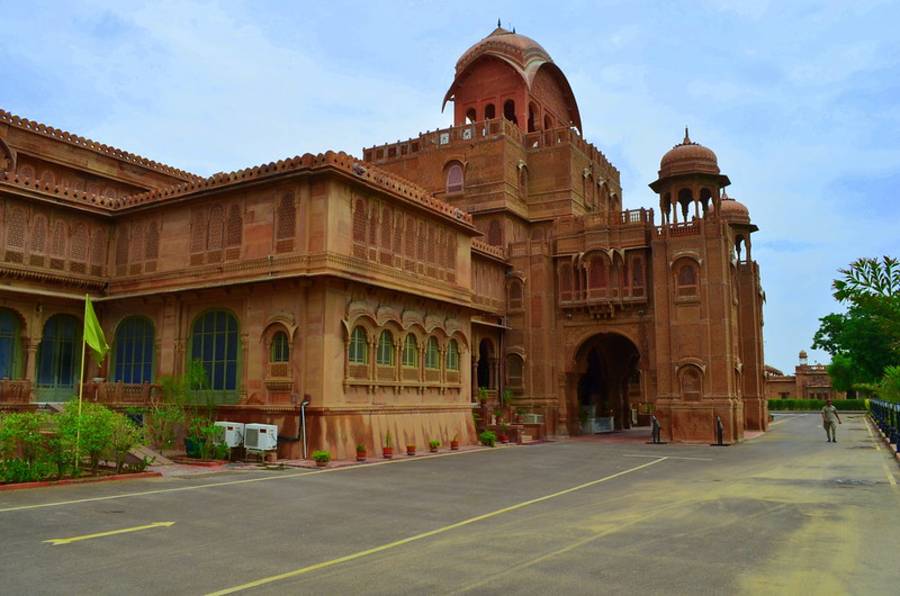 Lalgarh Palace in Bikaner