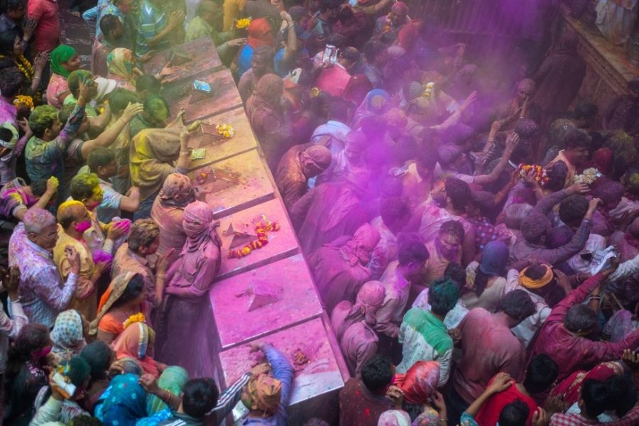 5 Unbeatable Places to Celebrate Holi in India