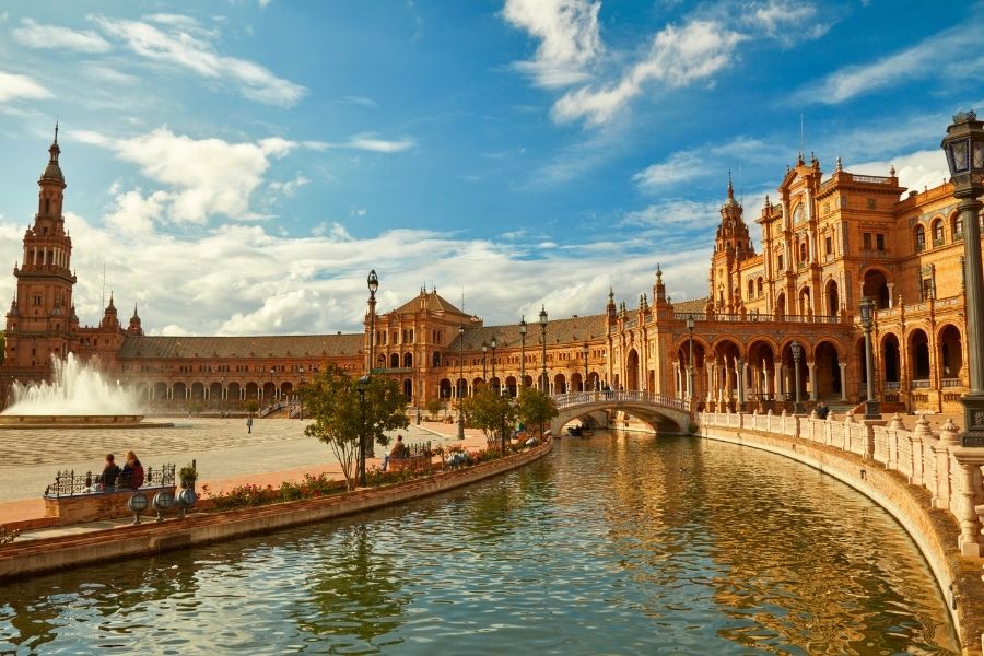10 Ways to Travel Cheaper in Spain