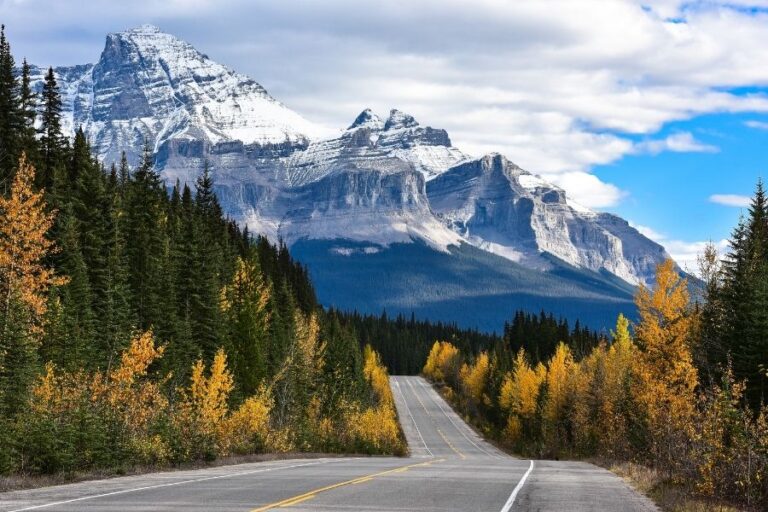 10 Greatest Canadian Road Trips